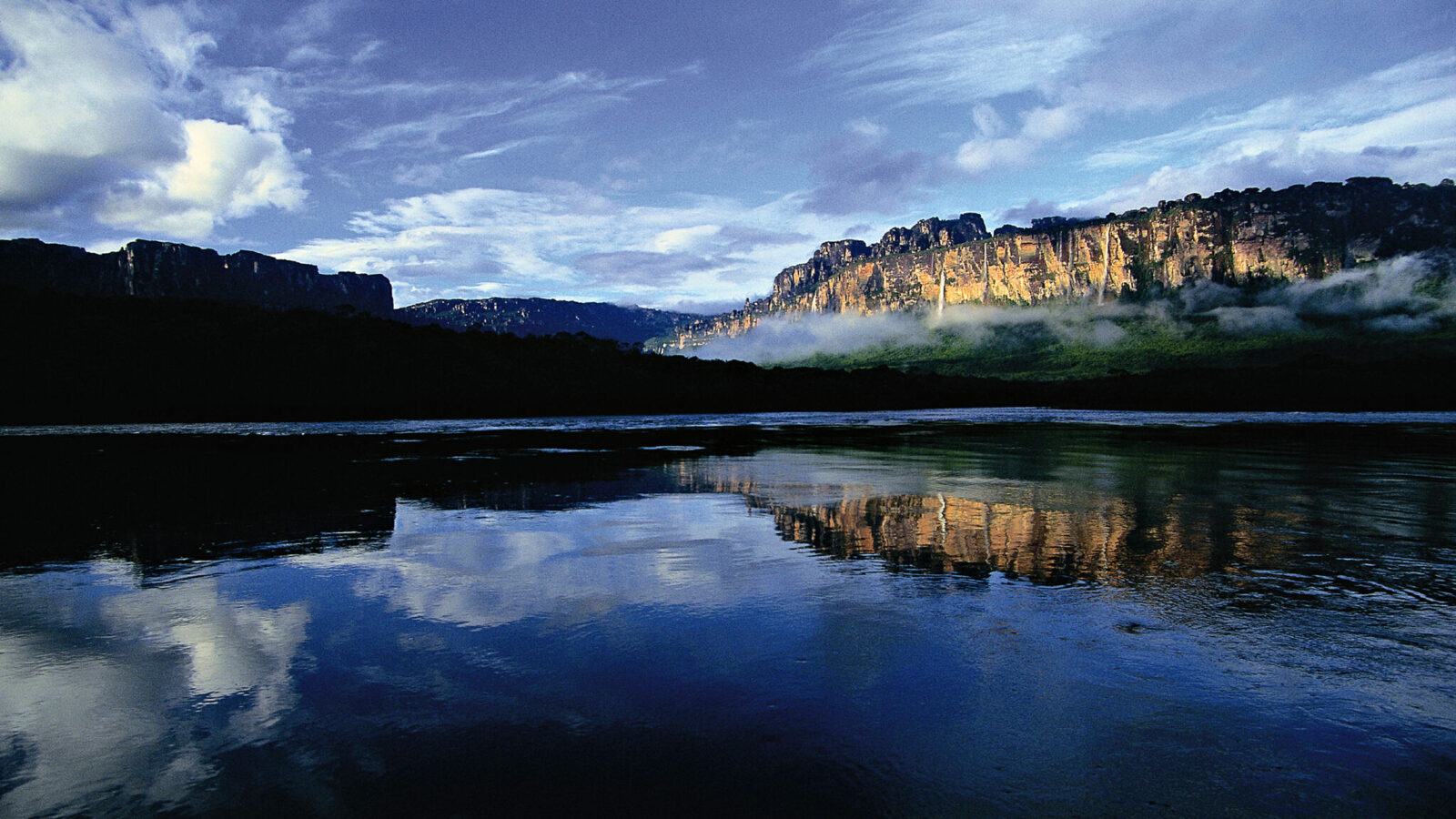 Caracas, Canaima & Los Roques